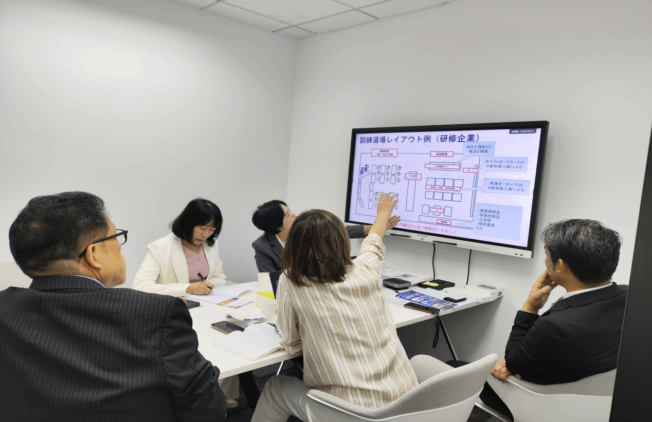 東方語言學院院長程良率隊赴上海訪企拓崗與考察交流，深化產學研合作，賦能網絡技術服務人才培養